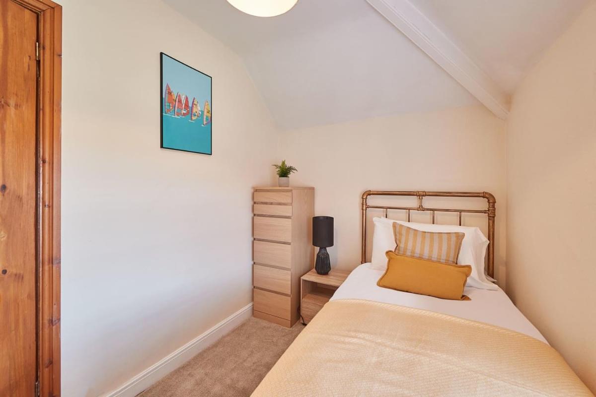 Blue Sky 3 Bedroom Cottage Whitby Ngoại thất bức ảnh